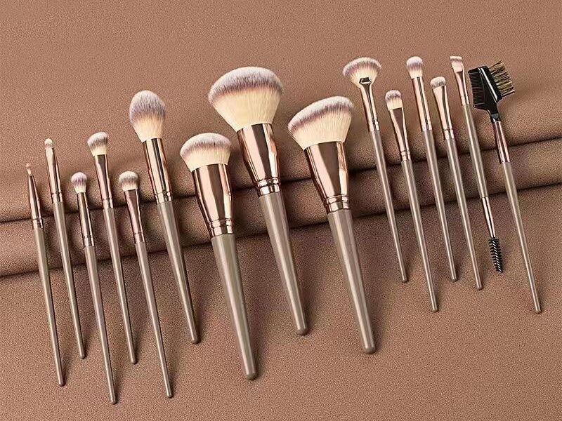 New 15-Piece Synthetic Fibre Makeup Brush Set